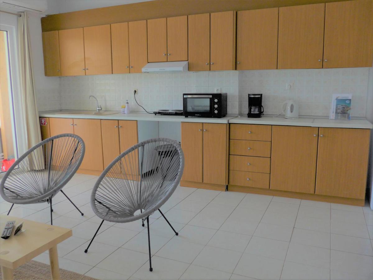 Kalamaki Plaza Apartments Bagian luar foto