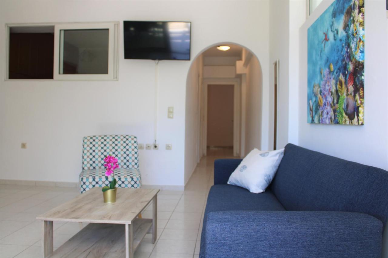 Kalamaki Plaza Apartments Bagian luar foto