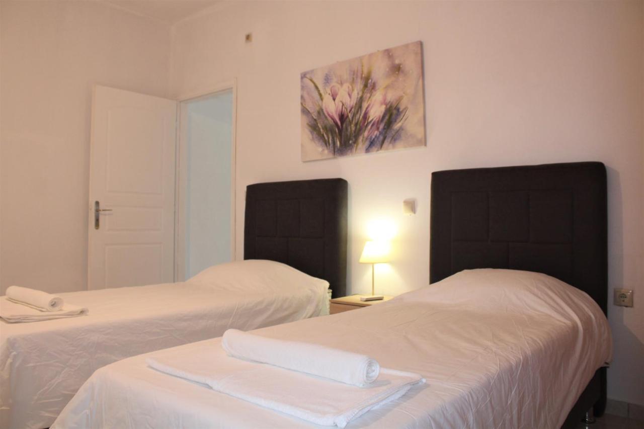 Kalamaki Plaza Apartments Bagian luar foto
