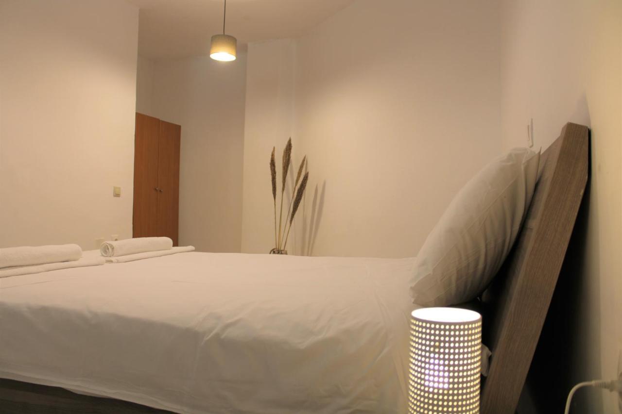 Kalamaki Plaza Apartments Bagian luar foto