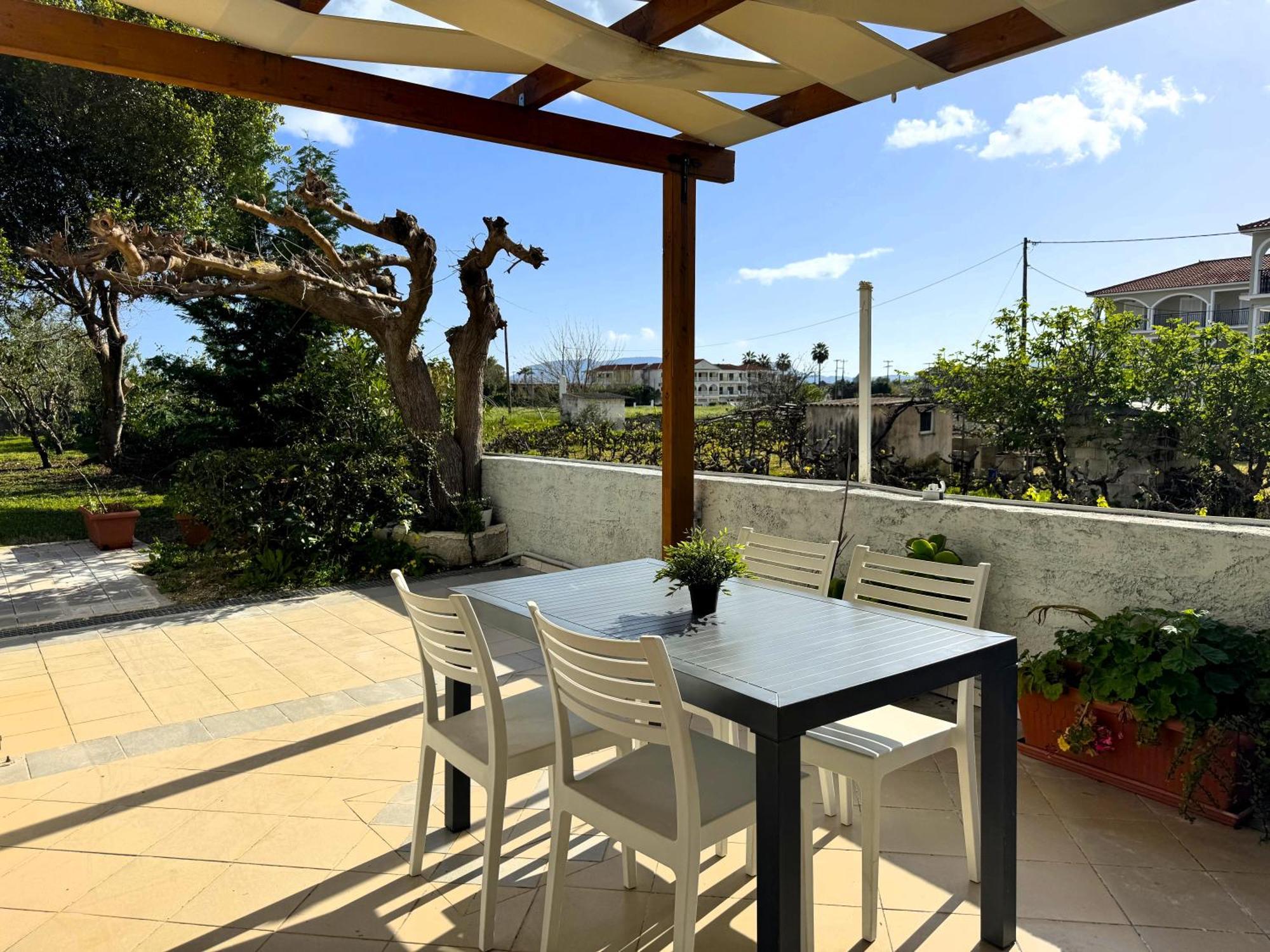 Kalamaki Plaza Apartments Bagian luar foto